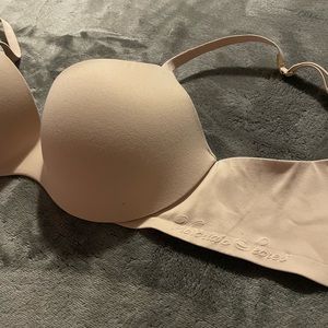 Victoria’s Secret bras all 32C